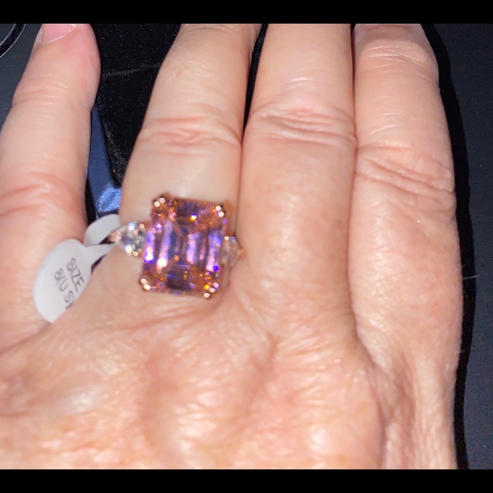Ring - Picture 4 of 6